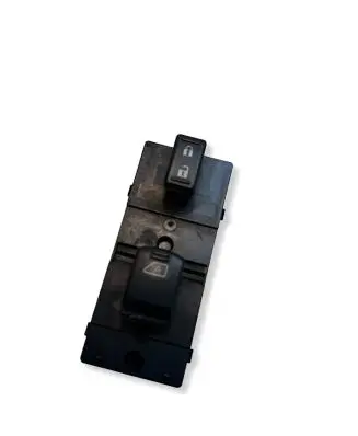 Infiniti G37 Quarter vent window switch 23131223