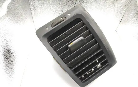 Honda Accord Dashboard side air vent grill/cover trim E6165131500 H0NDA