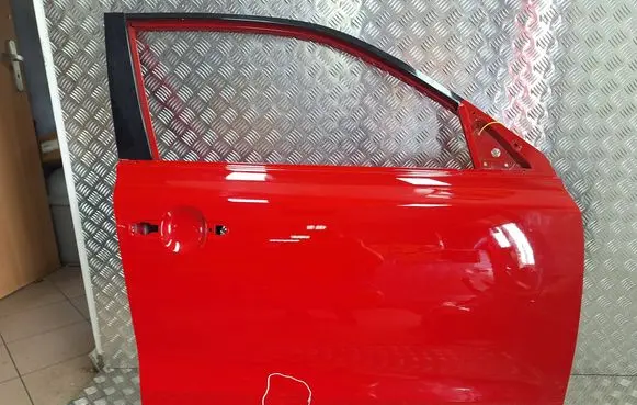 Suzuki Vitara (LY) Front door S25165053