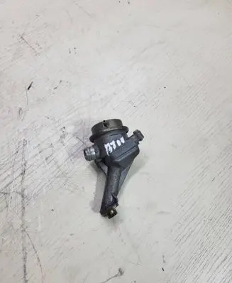 Mercedes-Benz E W211 EGR valve A0021403560