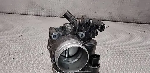 Volkswagen Touran I Throttle valve A2C53093430 06A133062AT