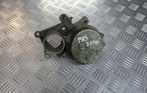 Ford Mondeo Mk III Vacuum pump