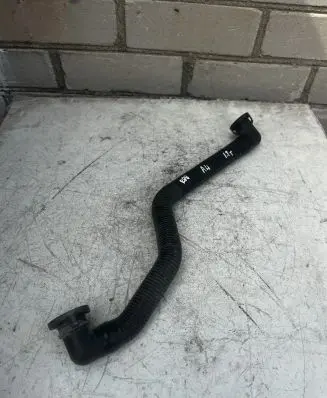 Audi A4 S4 B6 8E 8H Breather hose/pipe 8E0133889A