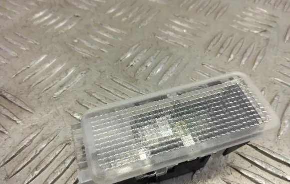 Opel Mokka X Rear door interior light 