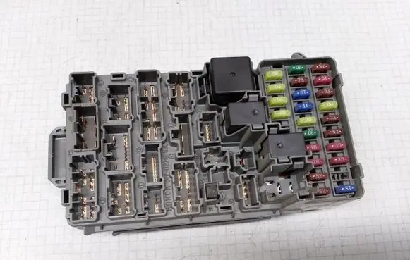 Honda Civic Fuse module S6AS03000 3820ES6AS000