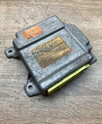 Mazda 323 Airbag control unit/module B25E57K30B 8G03A