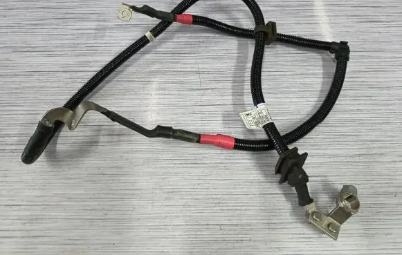 Mini One - Cooper F56 F55 Positive cable (battery) 8677247 8677248