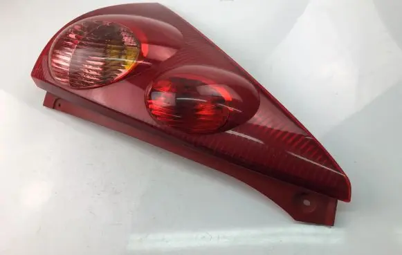 Peugeot 107 Tailgate rear/tail lights