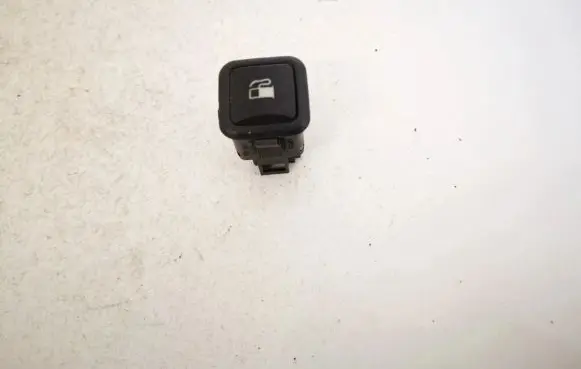 Volkswagen Golf IV Fuel tank opening switch 3B0959833A