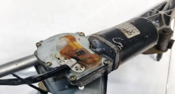 Mercedes-Benz C W203 Wiper motor A2038200342