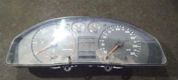 Audi A4 S4 B5 8D Speedometer (instrument cluster) 8D0919861A 008AUZ820