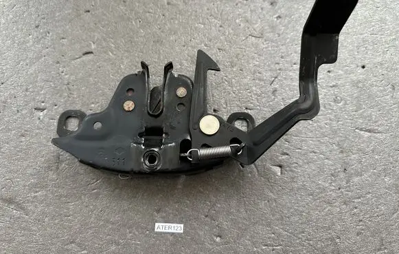 Nissan Terrano Engine bonnet/hood lock/catch 656012X000