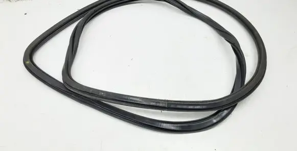 Audi Q7 4L Front door rubber seal