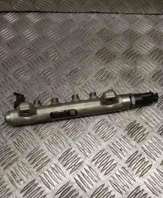 Renault Espace IV Fuel main line pipe 040804072655 8200347593 0445214042