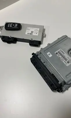 BMW 5 F10 F11 Engine control unit/module 8513242 0281017679
