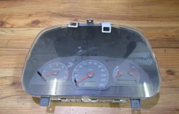 Volvo S40, V40 Speedometer (instrument cluster)