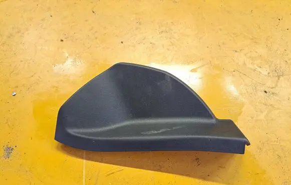 Mercedes-Benz E W212 Dashboard side end trim 2126800307
