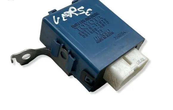 Toyota Verso Door central lock control unit/module 8597012020 0515004070