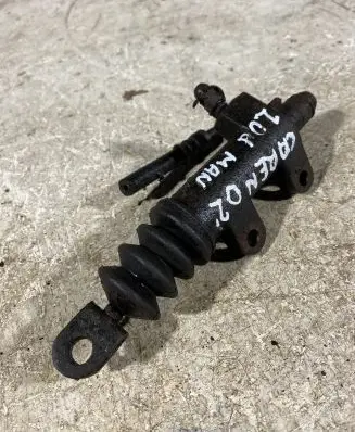 KIA Carens I Clutch slave cylinder 