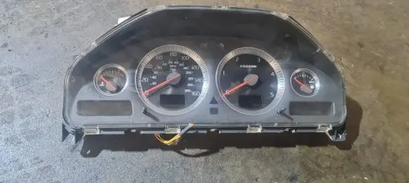 Volvo XC90 Speedometer (instrument cluster) 30765610