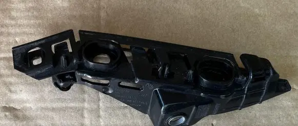 Volkswagen PASSAT B8 Front bumper mounting bracket 3G0807183B