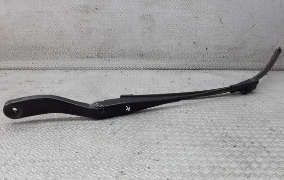 Volvo S40 Front wiper blade arm