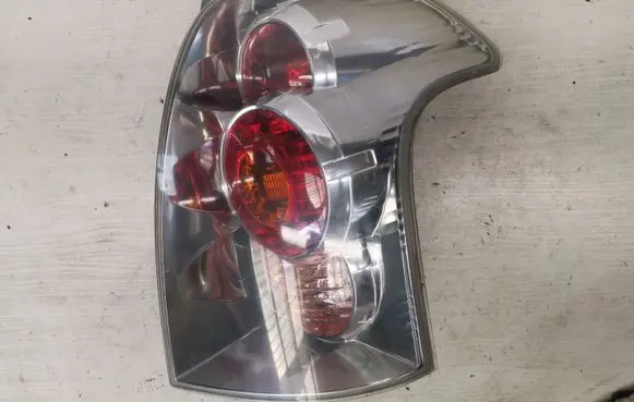 Toyota Corolla Verso AR10 Rear/tail lights E410173