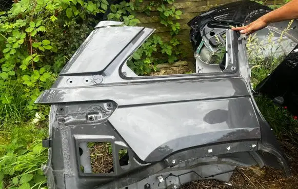 Jeep Grand Cherokee WL Rear quarter panel 