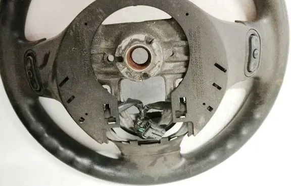 Mitsubishi Colt Steering wheel buttons/switches 