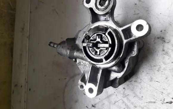 Citroen C8 Vacuum pump