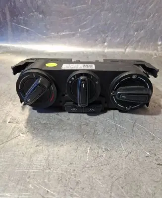 Volkswagen Polo V 6R Climate control unit 6C0820045 E1081687 1502161B