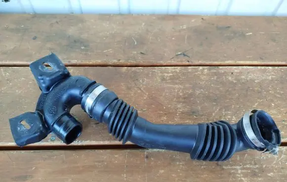 Citroen DS5 Air intake hose/pipe 9687574180