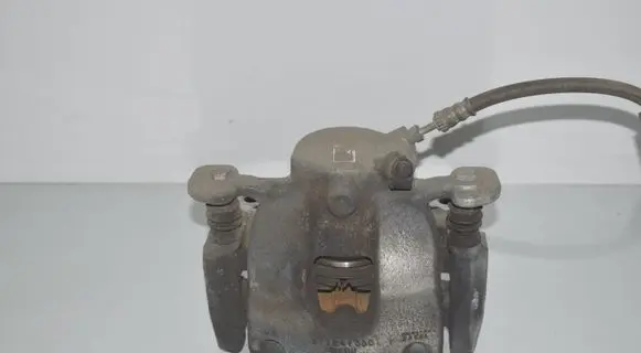 BMW 2 F46 Front brake caliper 6860267 34116860267 6867311