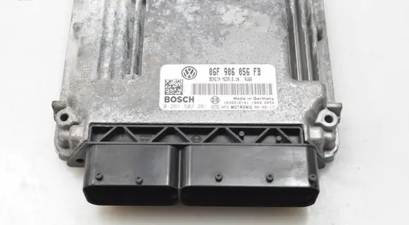Volkswagen PASSAT B6 Engine control unit/module 06F906056FB
