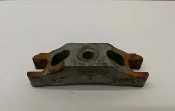 Volkswagen Caddy Fuel Injector clamp holder 03L216 V300 EHH