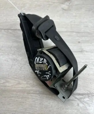 Opel Meriva A Front seatbelt 5424211 608638561 N13243064