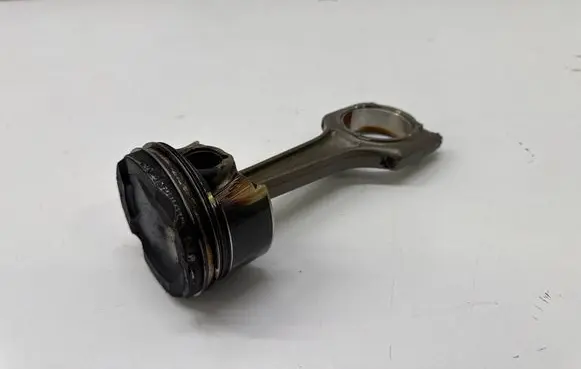 BMW 3 G20 G21 Piston with connecting rod 8697733