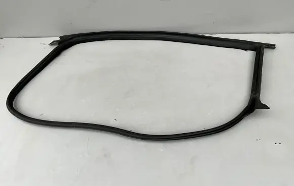 Tesla Model 3 Rubber seal front door (on door) 109049900M