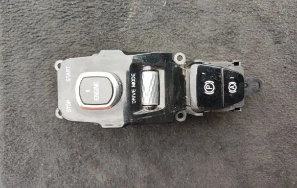 Volvo XC90 Engine start stop button switch 31443474 15W503 T15500056401