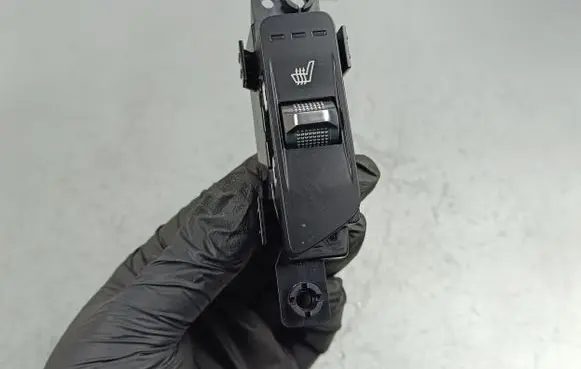 KIA Sorento IV Seat heating switch 93300P2000