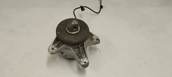 Mercedes-Benz GLE W167 Engine mount bracket A1672407300