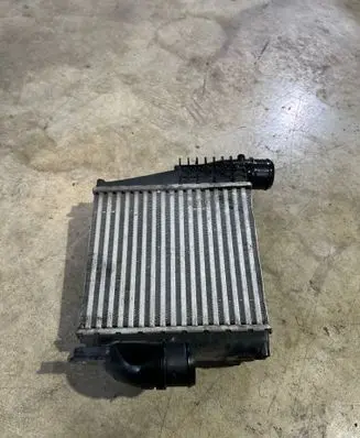 Citroen C4 II Picasso Intercooler radiator 9675627980