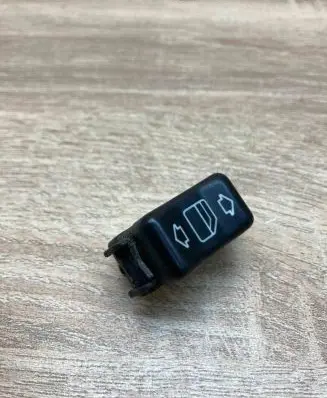 Mercedes-Benz C W202 Electric window control switch 2028205210 03809760