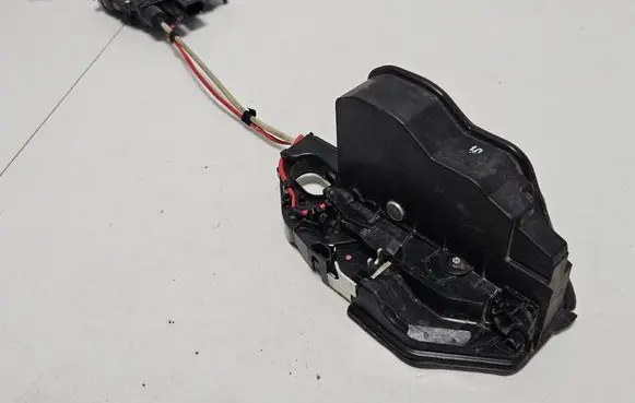 BMW M6 Front door lock 4153310600 5A36F13