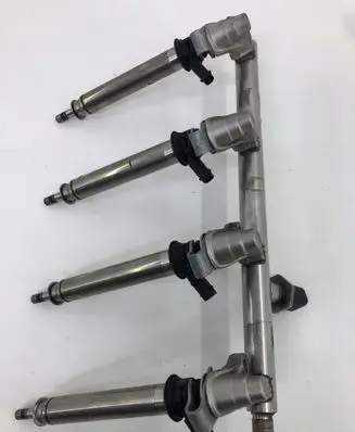 Mercedes-Benz S AMG W221 Fuel main line pipe