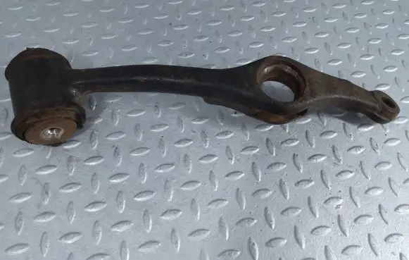 Mercedes-Benz 200 300 W123 Front control arm A1233305607 1233305607