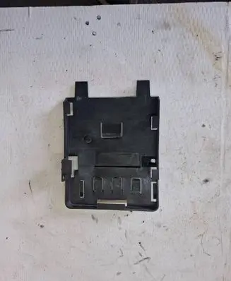 Opel Insignia B Battery box tray 23347555