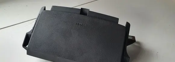 Hyundai Ioniq Knee airbag 