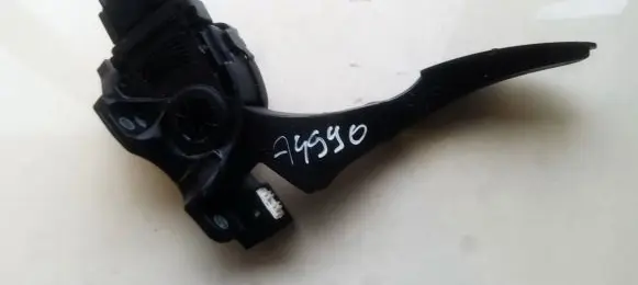 Volvo XC60 Accelerator throttle pedal 6G929F836DD 6G92-9F836-DD