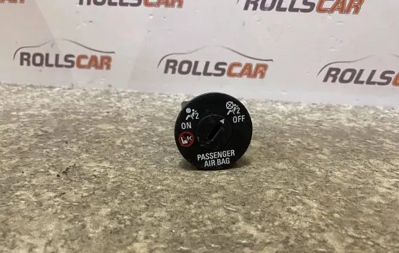 Opel Insignia A Passenger airbag on/off switch 13577258